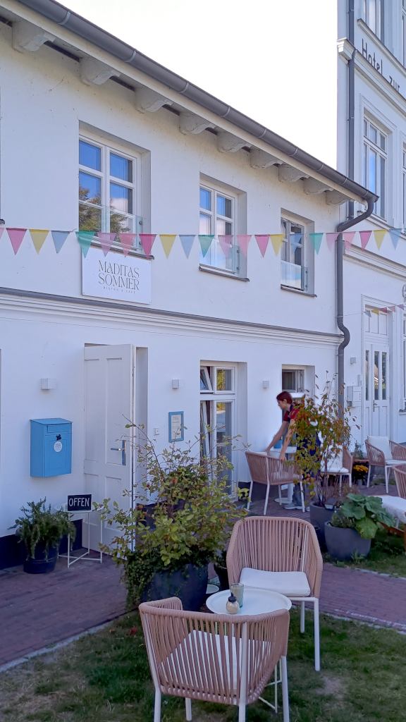 Maditas Sommer - veganes Café in Vitte auf Hiddensee | Außenbereich